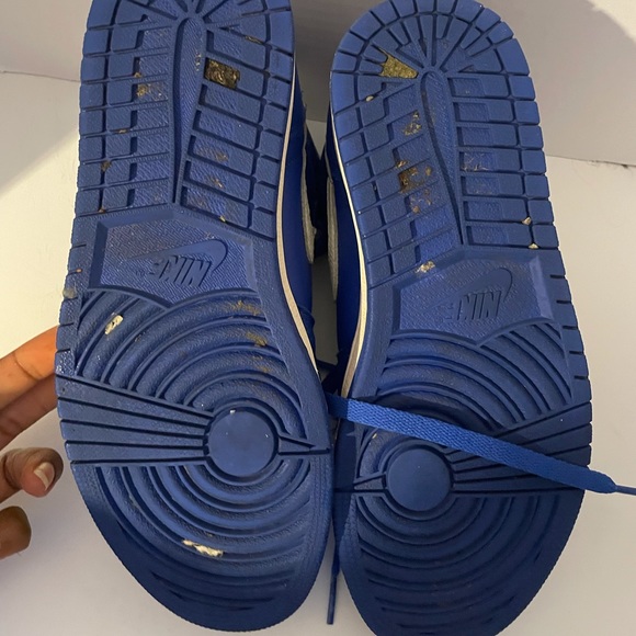 Jordan 1 Retro High
Hyper Royal royal blue jordan1 - Picture 5 of 11